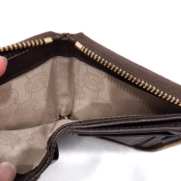 MICHAEL KORS Medium Zip Around Wallet - Picture 10 of 12